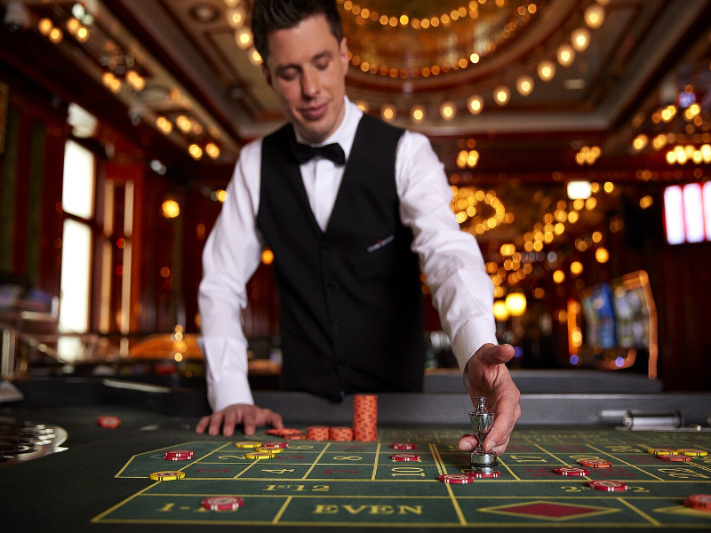 Eat-and-Run Police Efforts to Expose Rogue Casino Operators Worldwide